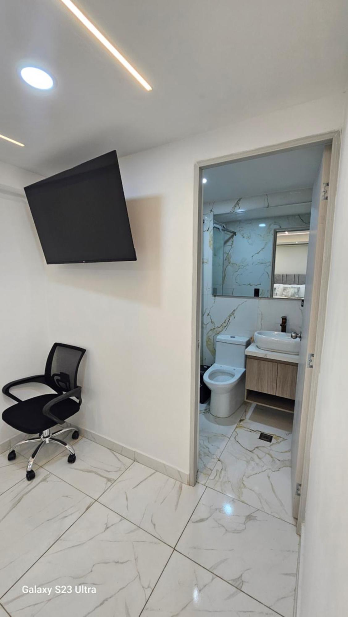 Hotel West Inn Μπογκοτά Εξωτερικό φωτογραφία