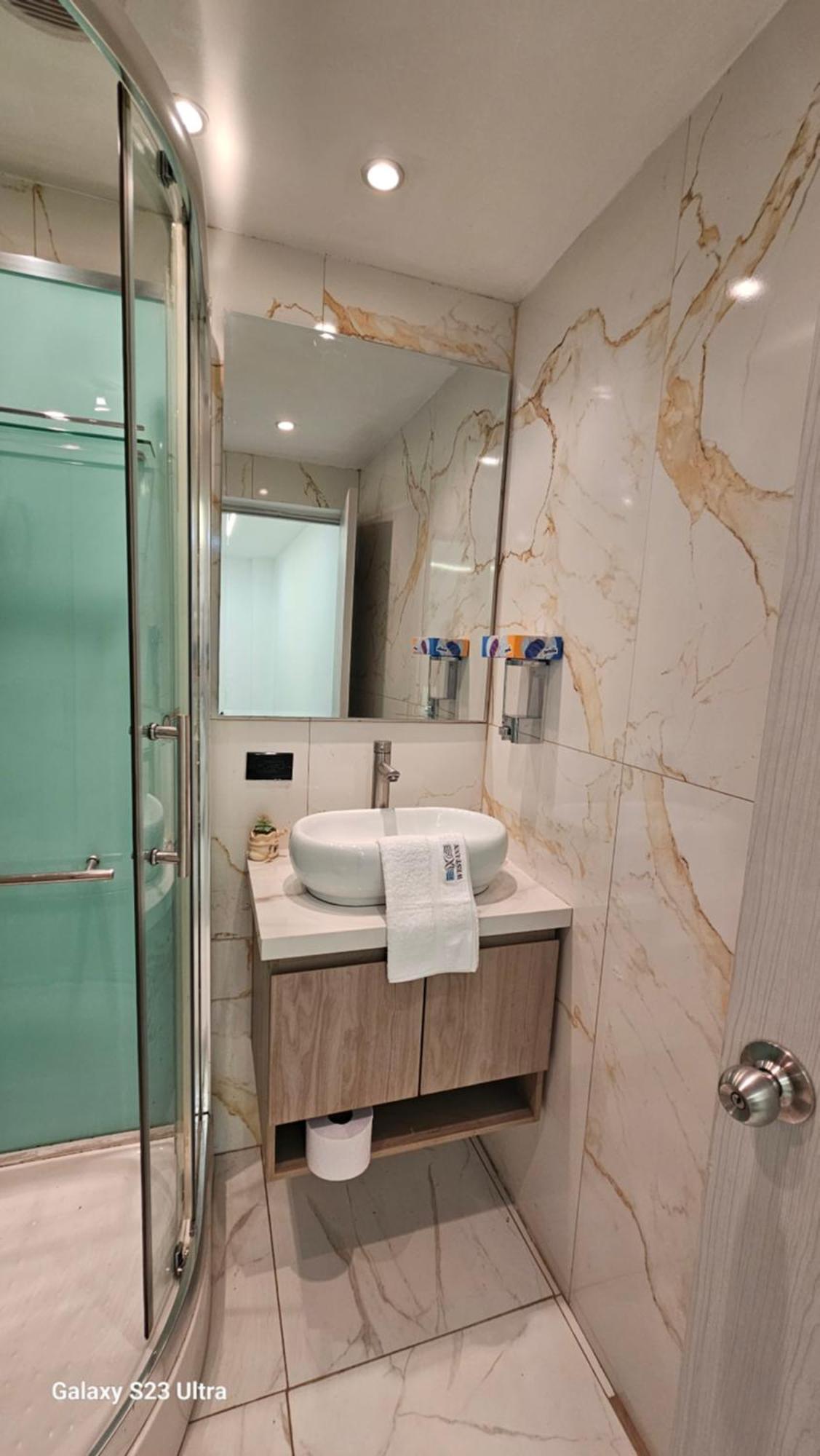 Hotel West Inn Μπογκοτά Εξωτερικό φωτογραφία